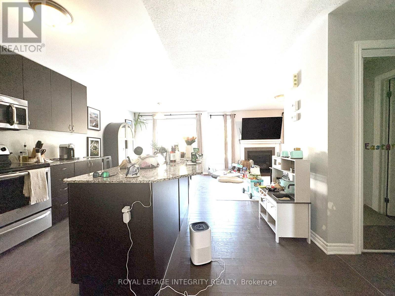 325 Meadowbreeze Drive, Ottawa, Ontario  K2M 0J7 - Photo 3 - X12933548