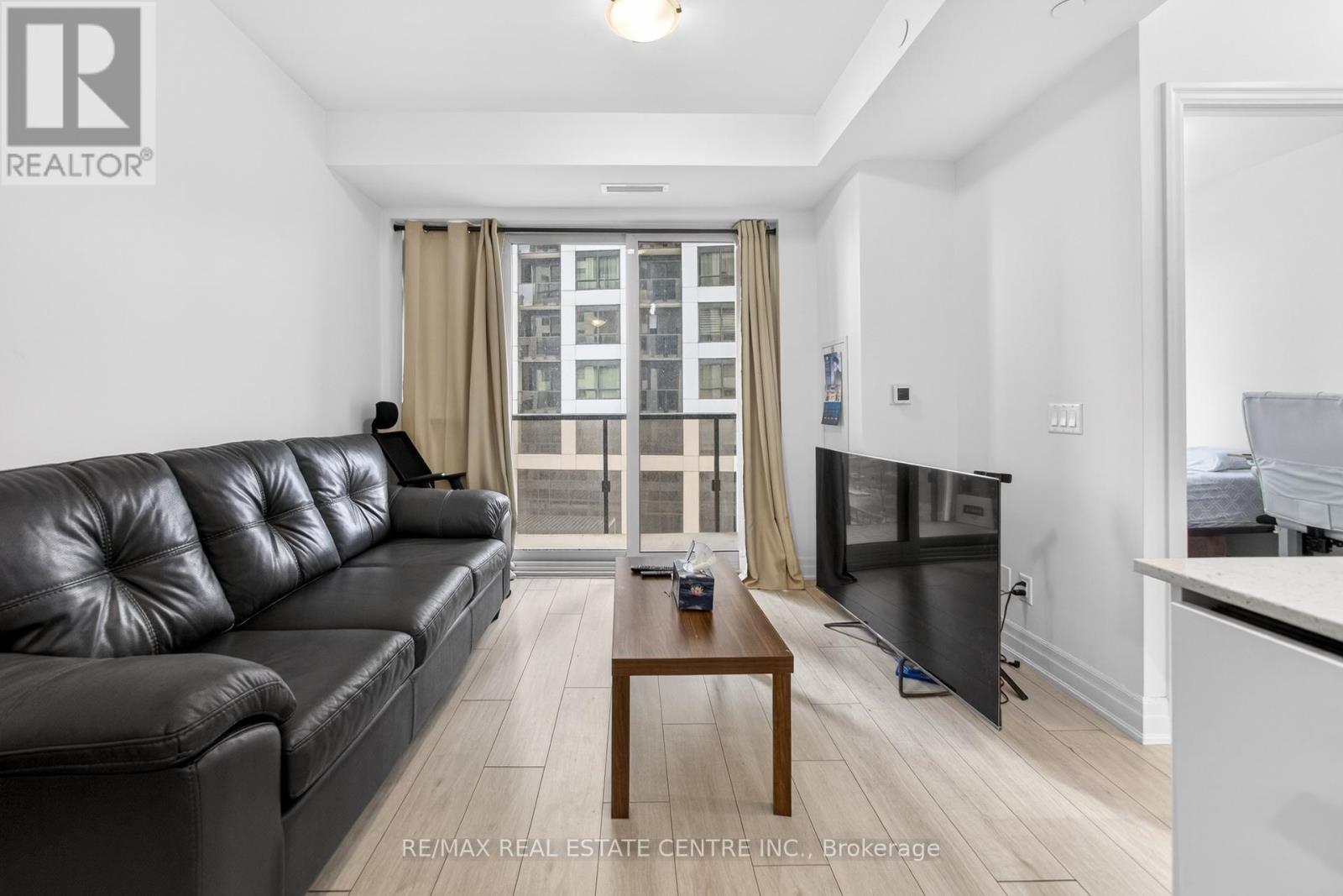 610 - 30 Elm Drive, Mississauga, Ontario  L5B 0N6 - Photo 11 - W12933540