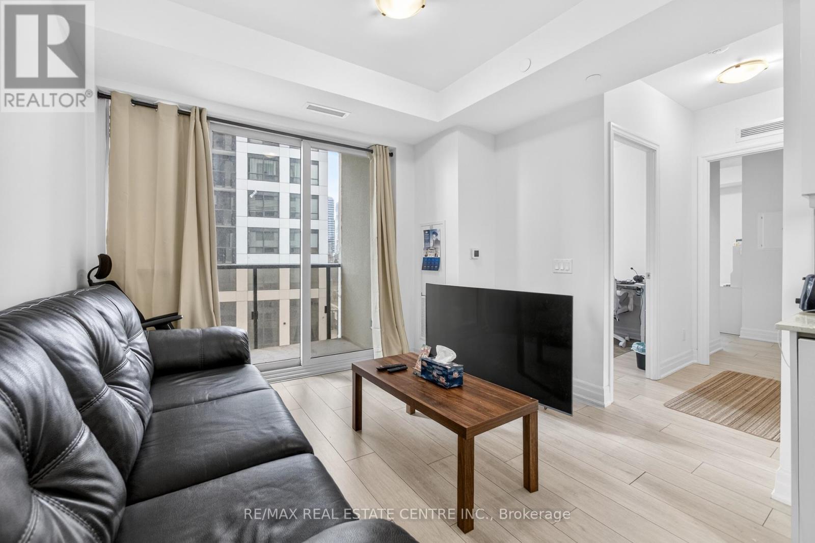 610 - 30 Elm Drive, Mississauga, Ontario  L5B 0N6 - Photo 12 - W12933540