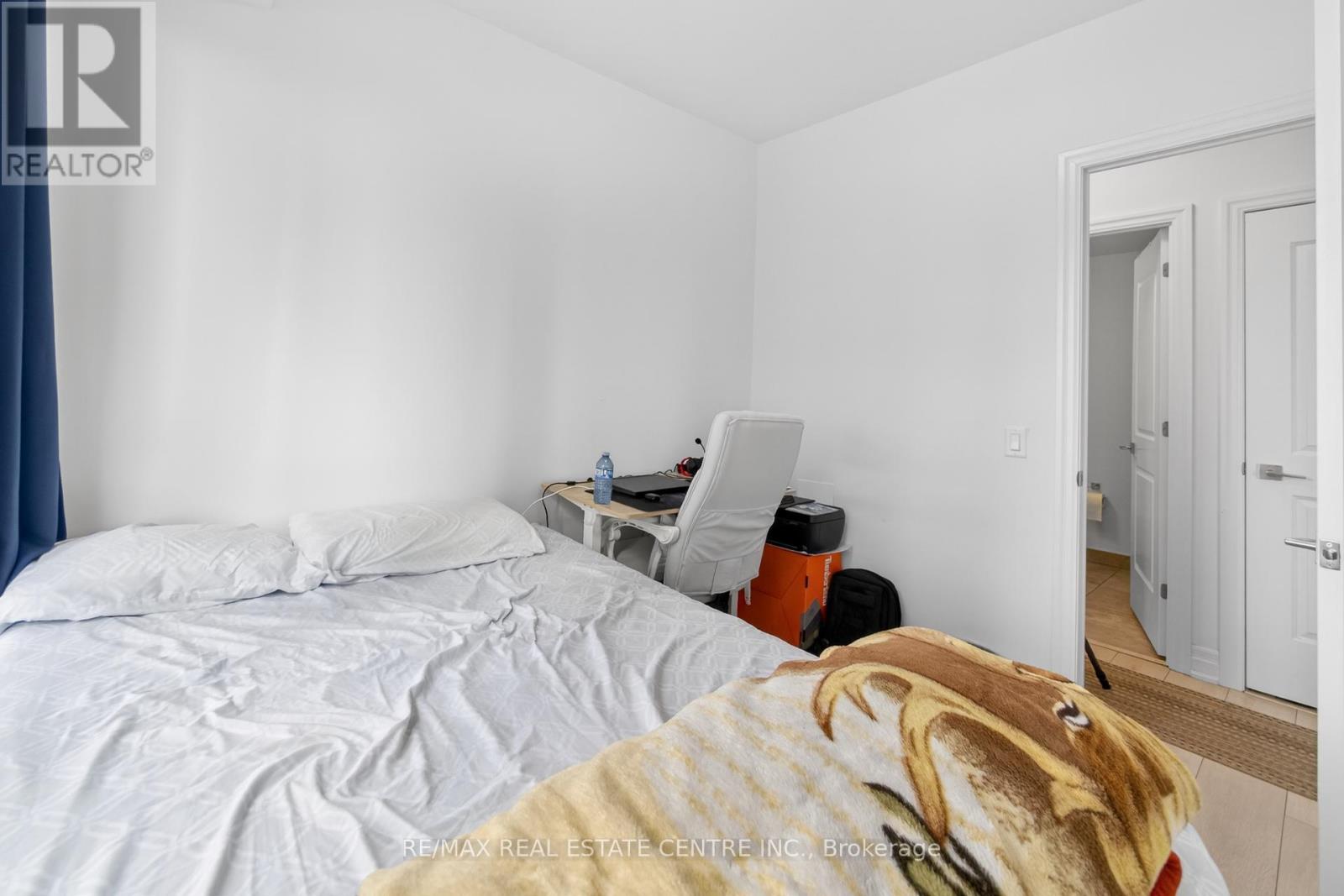 610 - 30 Elm Drive, Mississauga, Ontario  L5B 0N6 - Photo 18 - W12933540