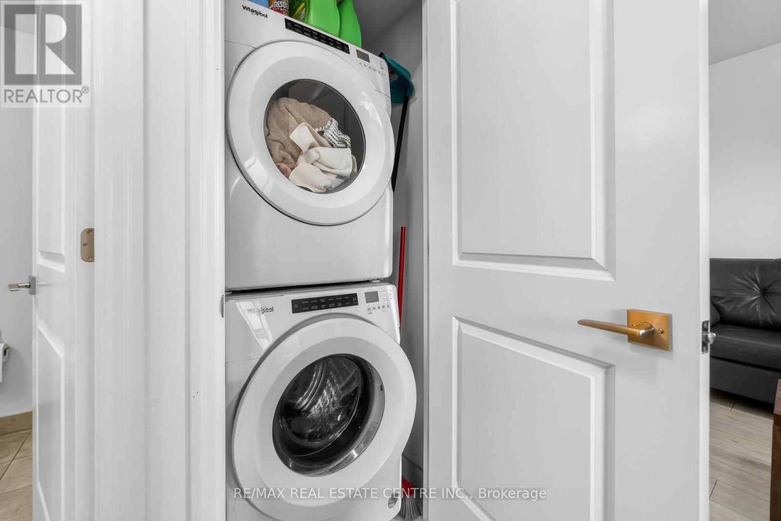 610 - 30 Elm Drive, Mississauga, Ontario  L5B 0N6 - Photo 25 - W12933540