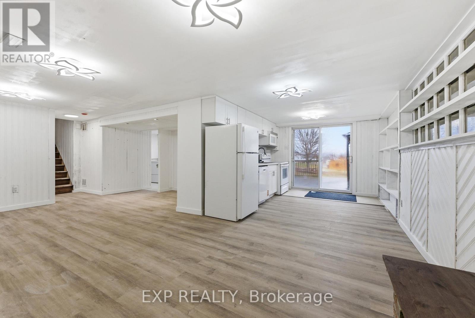 696 Whites Road, Quinte West, Ontario  K8V 5P8 - Photo 25 - X12930222