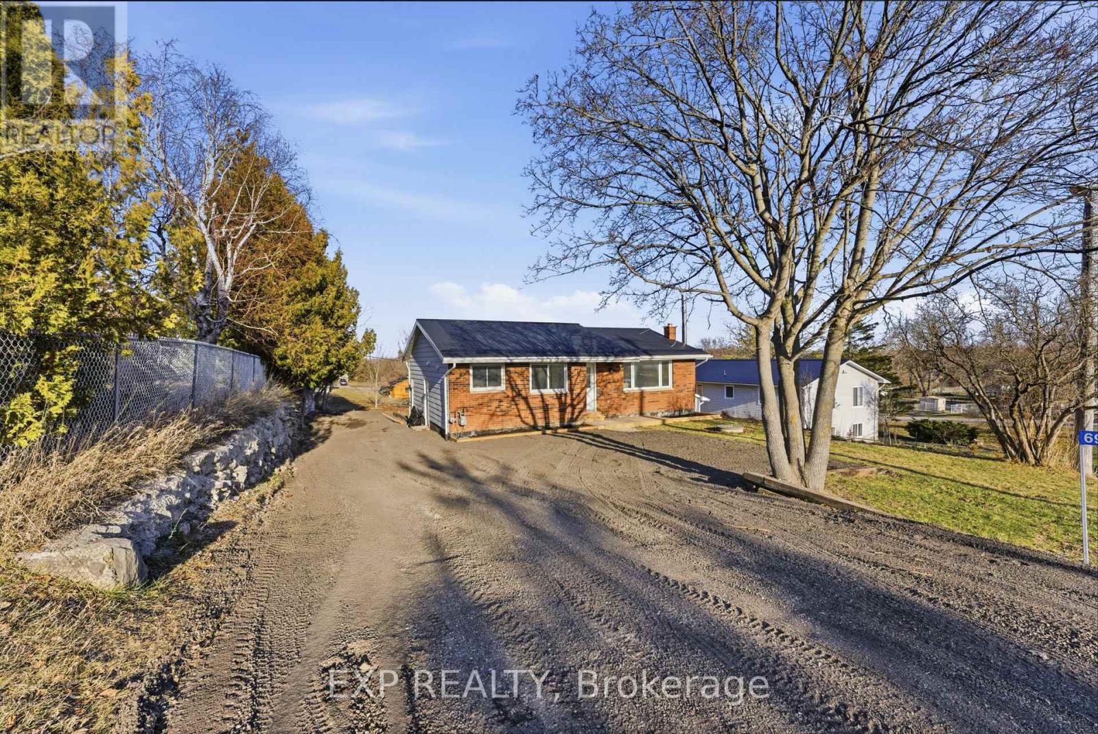 696 Whites Road, Quinte West, Ontario  K8V 5P8 - Photo 3 - X12930222