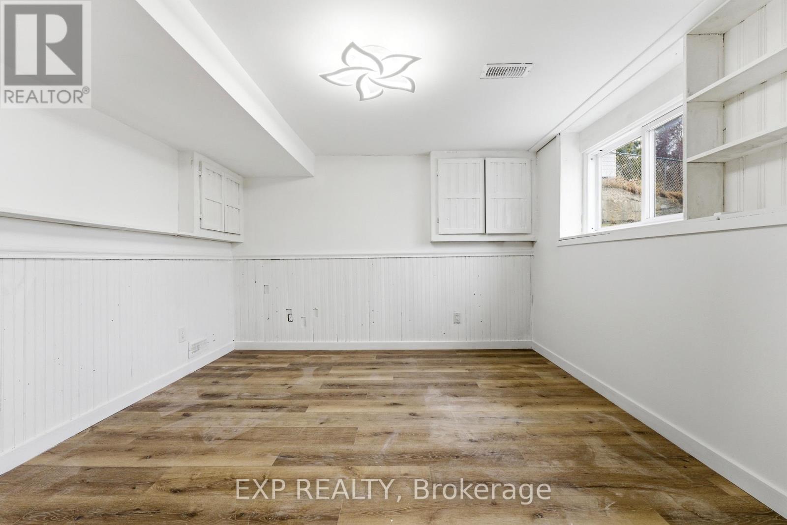 696 Whites Road, Quinte West, Ontario  K8V 5P8 - Photo 30 - X12930222