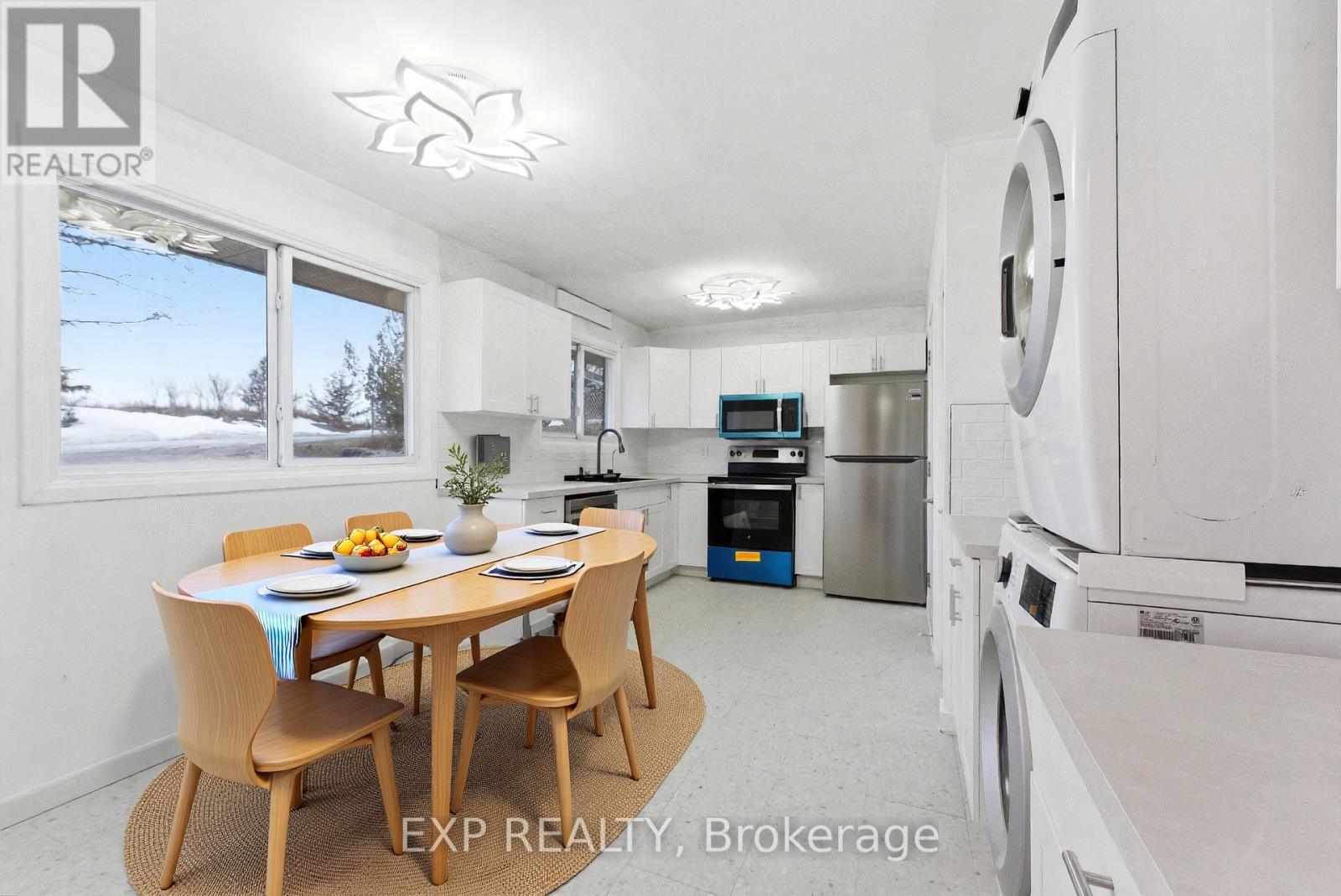 696 Whites Road, Quinte West, Ontario  K8V 5P8 - Photo 8 - X12930222