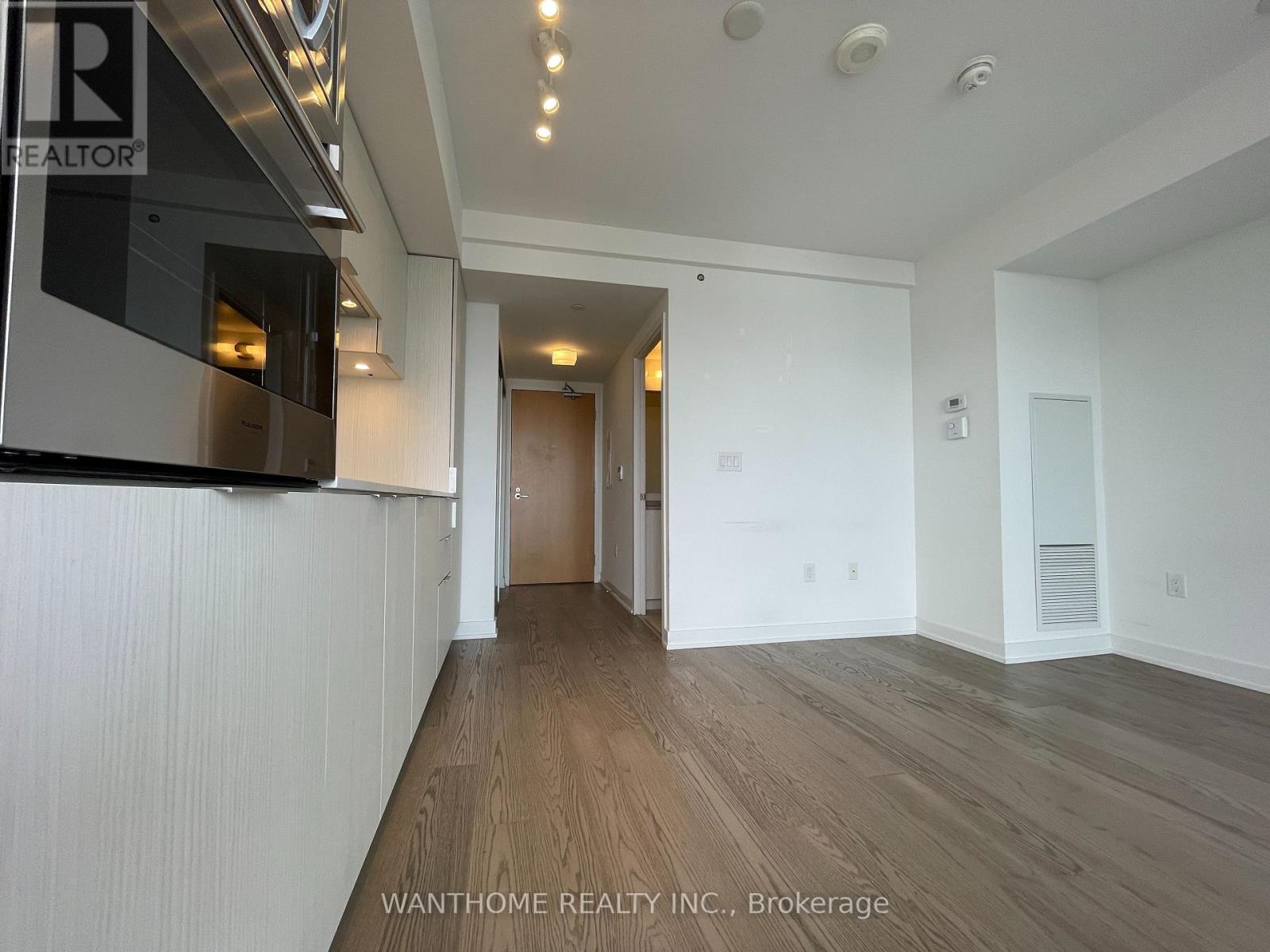 2412 - 11 Wellesley Street W, Toronto, Ontario  M4Y 0G4 - Photo 3 - C12933566