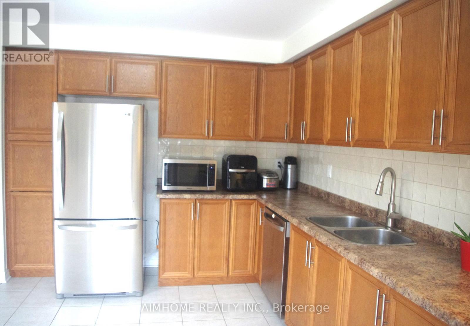 4889 James Austin Drive, Mississauga, Ontario  L4Z 4J2 - Photo 16 - W12919290