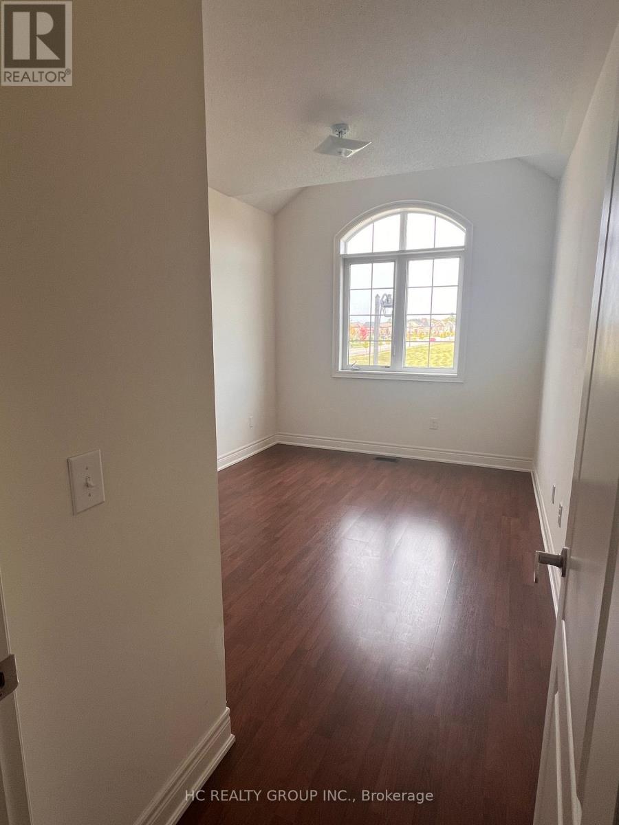 8 Crane Street, Aurora, Ontario  L4G 1C9 - Photo 10 - N12933560