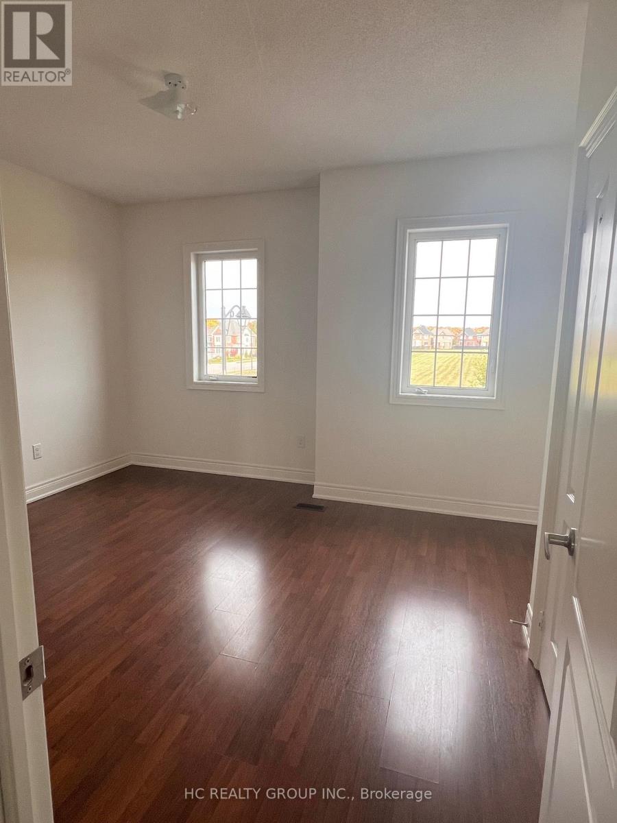 8 Crane Street, Aurora, Ontario  L4G 1C9 - Photo 12 - N12933560