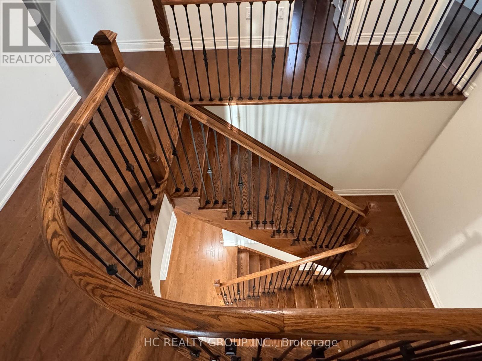 8 Crane Street, Aurora, Ontario  L4G 1C9 - Photo 7 - N12933560