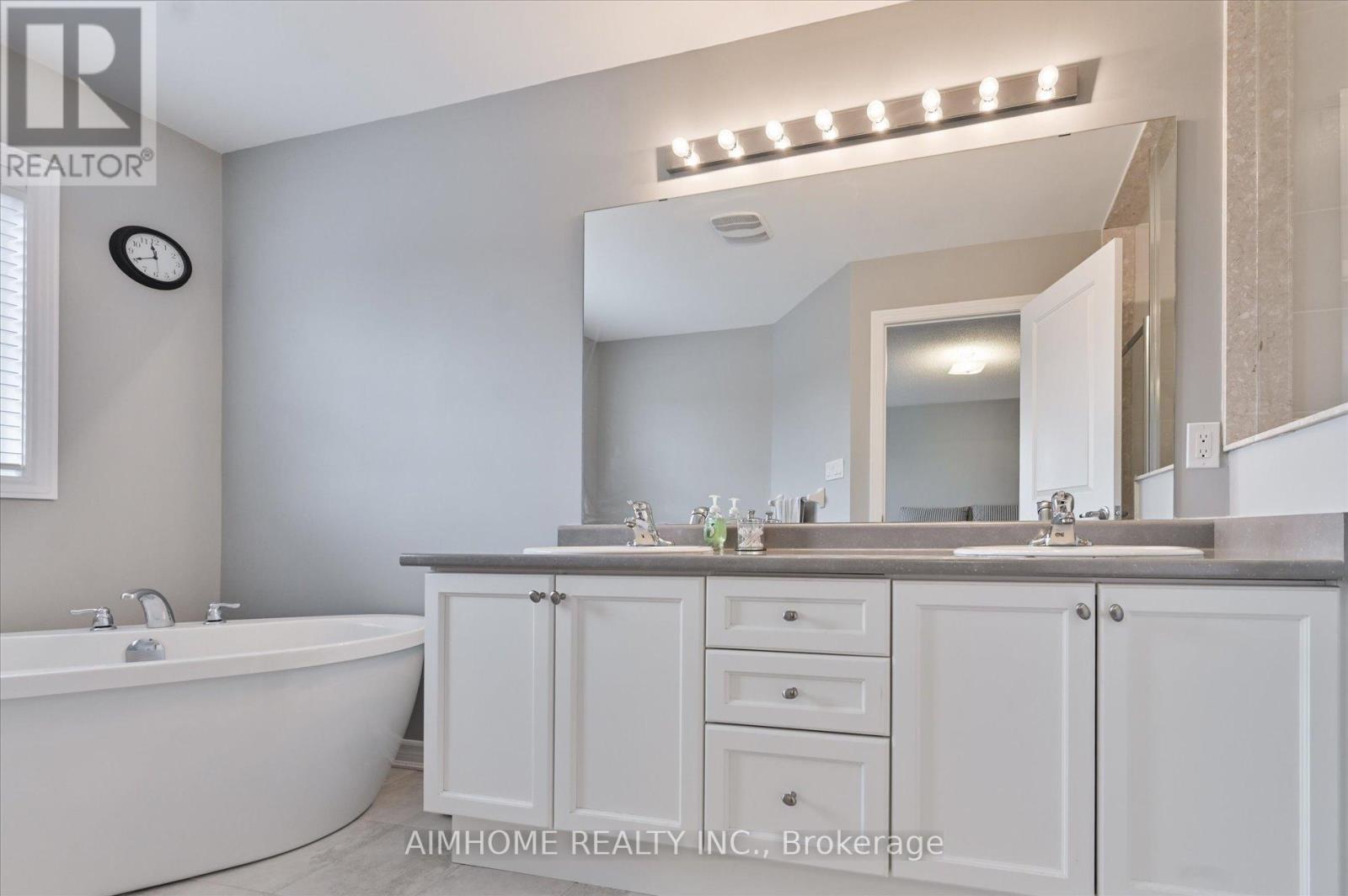 52 Vedette Way, Vaughan, Ontario  L4H 4K2 - Photo 26 - N12933562