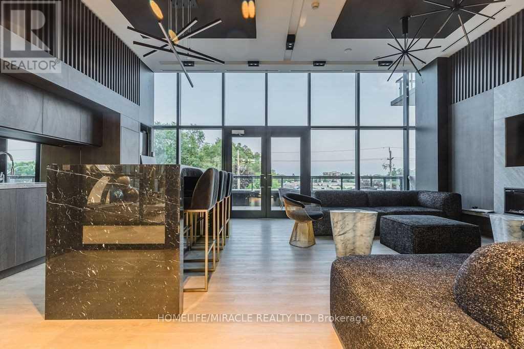 B122 - 1119 Cooke Boulevard, Burlington, Ontario  L7T 0C7 - Photo 3 - W12933564