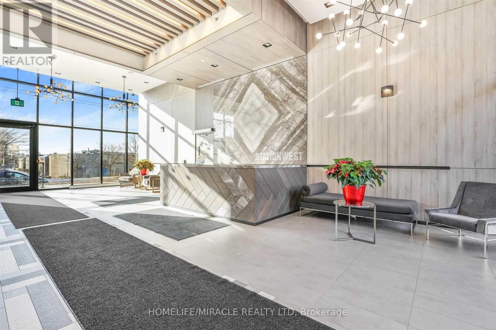 B122 - 1119 Cooke Boulevard, Burlington, Ontario  L7T 0C7 - Photo 4 - W12933564