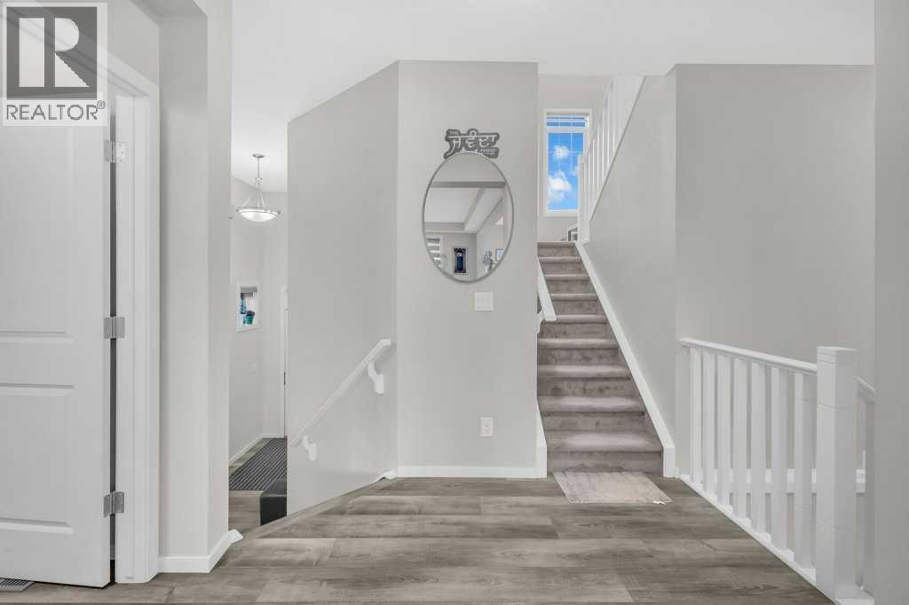 749 Windrow Manor SW, Airdrie, Alberta  T4B 5H6 - Photo 6 - A2262410