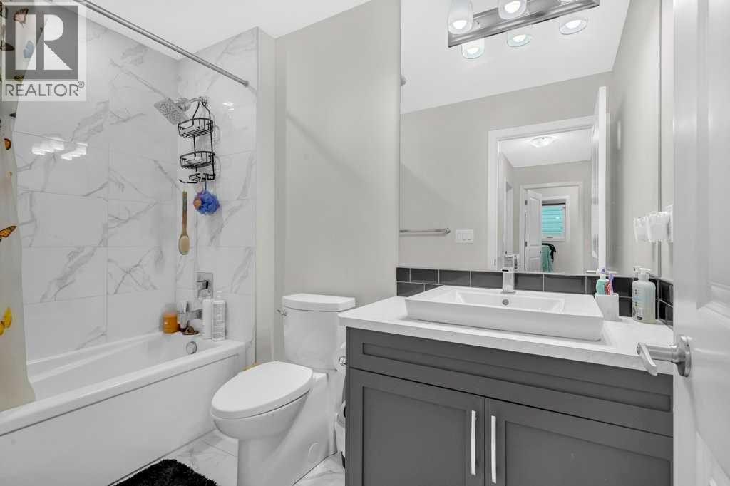 749 Windrow Manor SW, Airdrie, Alberta  T4B 5H6 - Photo 21 - A2262410