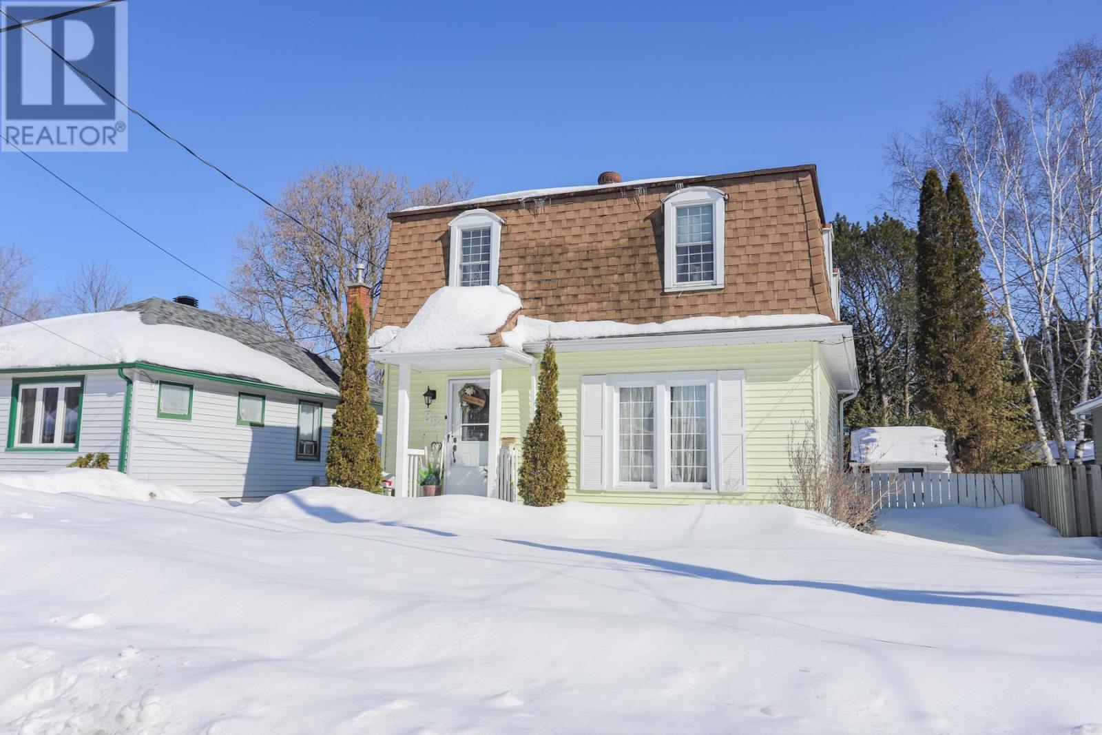 38 Riverview Ave, Sault Ste. Marie, Ontario  P6A 3X9 - Photo 2 - SM260532