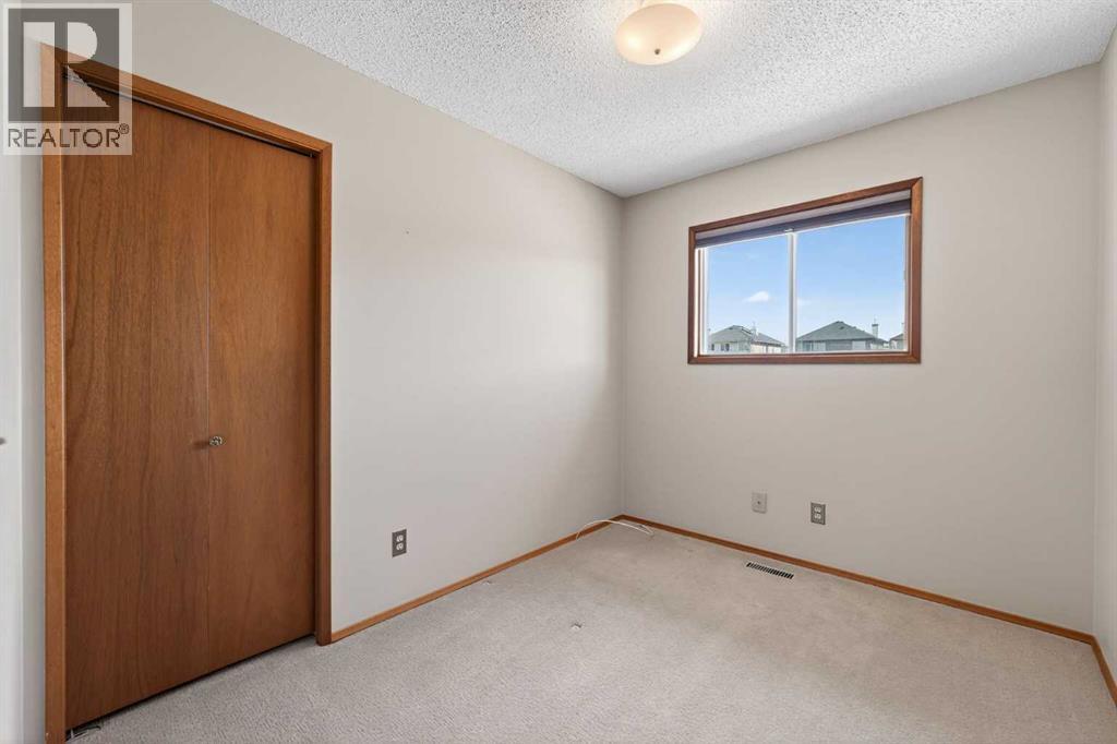 59 Taraglen Court Ne, Calgary, Alberta  T3J 2M7 - Photo 24 - A2296094