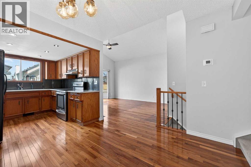 59 Taraglen Court Ne, Calgary, Alberta  T3J 2M7 - Photo 18 - A2296094