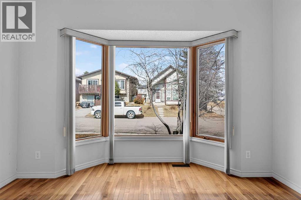 59 Taraglen Court Ne, Calgary, Alberta  T3J 2M7 - Photo 16 - A2296094