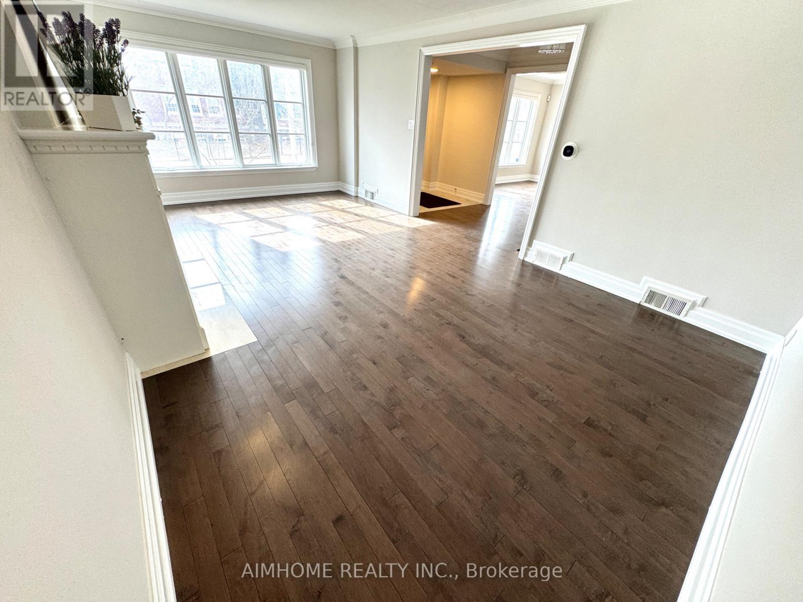 89 Dunloe Road, Toronto, Ontario  M5P 2T7 - Photo 20 - C12933588