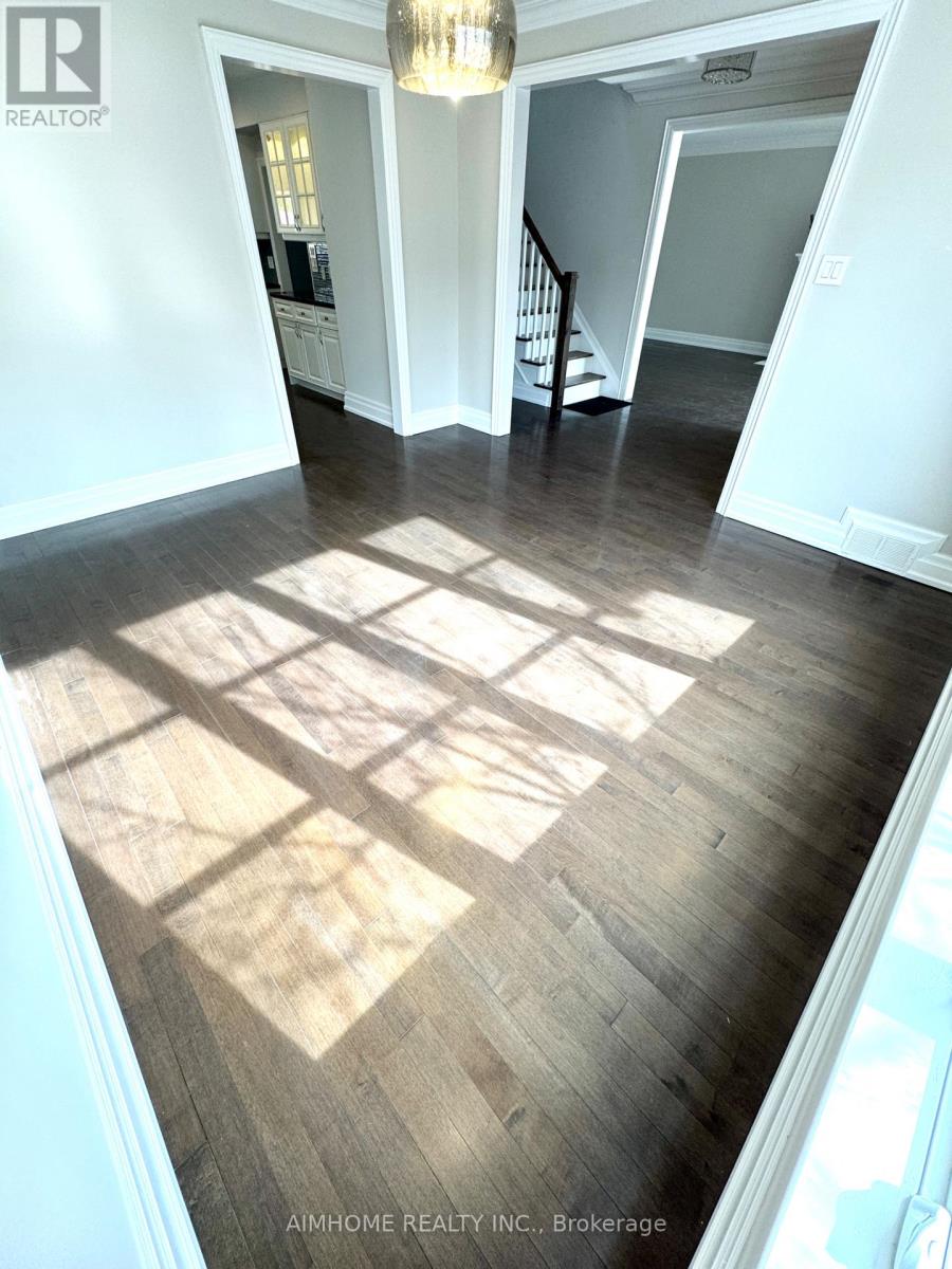 89 Dunloe Road, Toronto, Ontario  M5P 2T7 - Photo 24 - C12933588