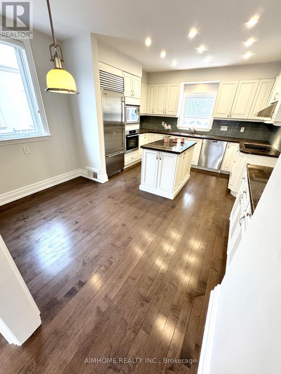 89 Dunloe Road, Toronto, Ontario  M5P 2T7 - Photo 25 - C12933588