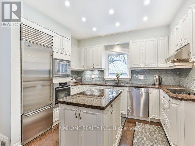 89 Dunloe Road, Toronto, Ontario  M5P 2T7 - Photo 9 - C12933588