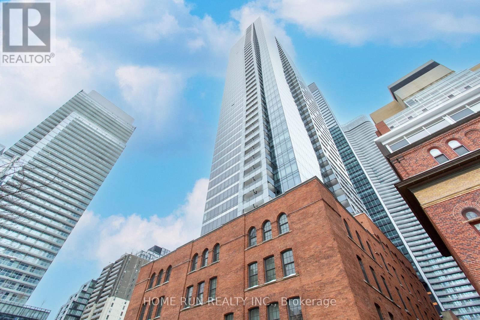 9 - 5 St. Joseph Street, Toronto, Ontario  M4Y 0B6 - Photo 1 - C12933572