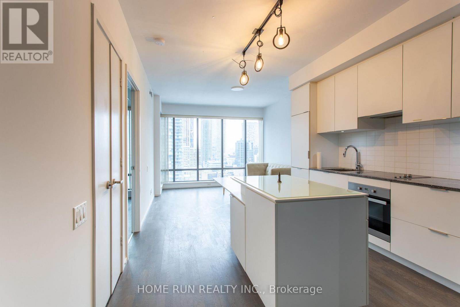 9 - 5 St. Joseph Street, Toronto, Ontario  M4Y 0B6 - Photo 5 - C12933572