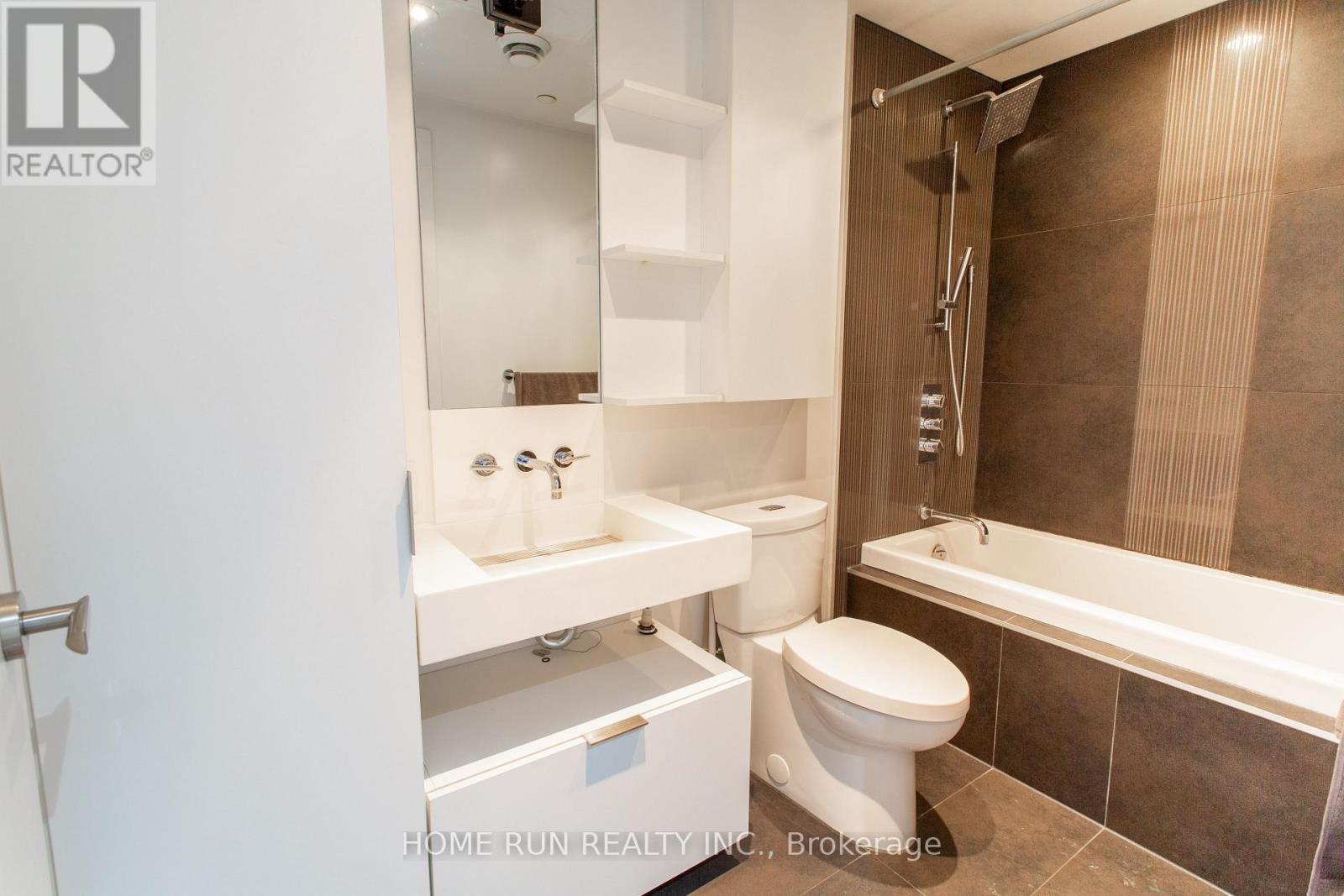 9 - 5 St. Joseph Street, Toronto, Ontario  M4Y 0B6 - Photo 7 - C12933572