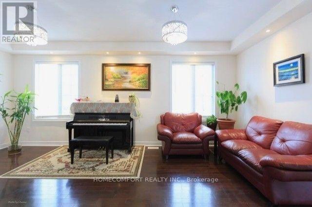 129 Shadow Falls Drive, Richmond Hill, Ontario  L4E 4K2 - Photo 3 - N12933578