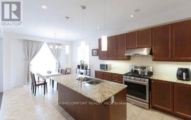 129 Shadow Falls Drive, Richmond Hill, Ontario  L4E 4K2 - Photo 4 - N12933578