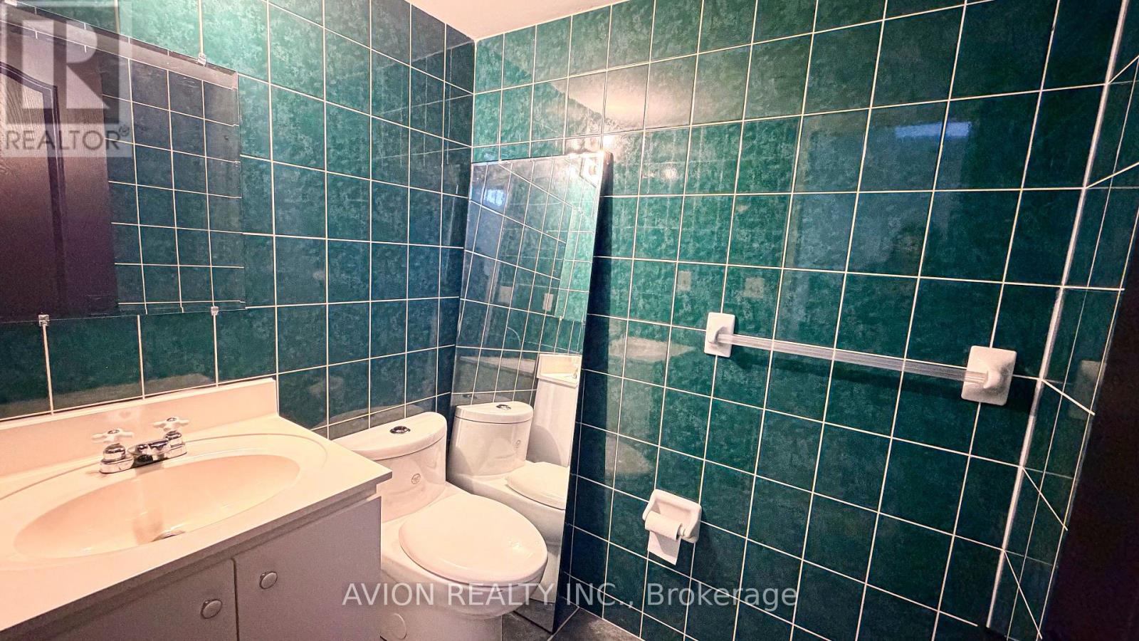 Lower - 2 Bute Court, Vaughan, Ontario  L6A 1P3 - Photo 13 - N12933586