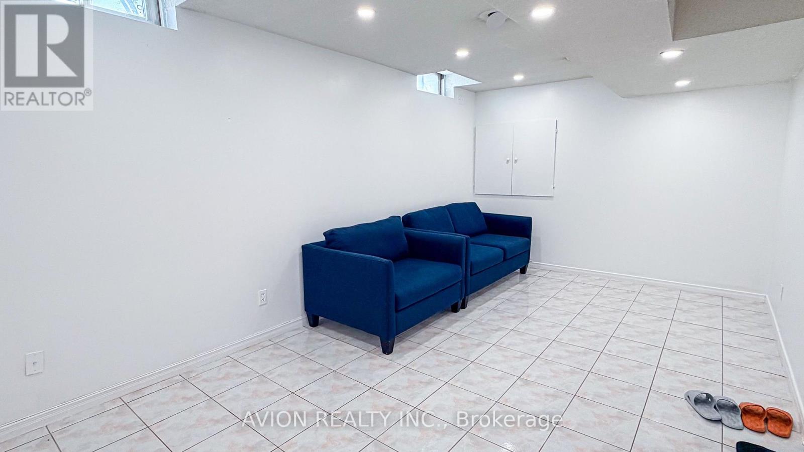 Lower - 2 Bute Court, Vaughan, Ontario  L6A 1P3 - Photo 6 - N12933586