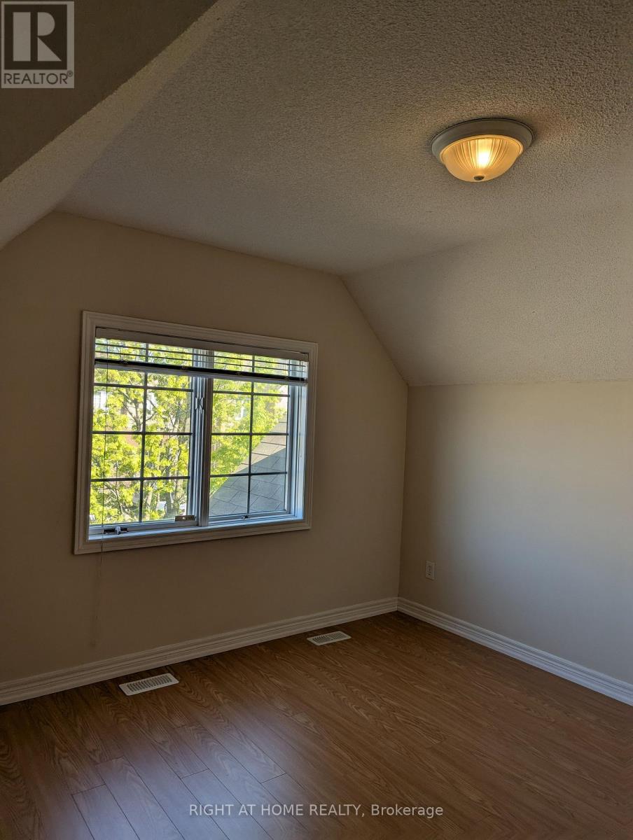 3102 Cabano Crescent, Mississauga, Ontario  L5M 0C4 - Photo 13 - W12933576