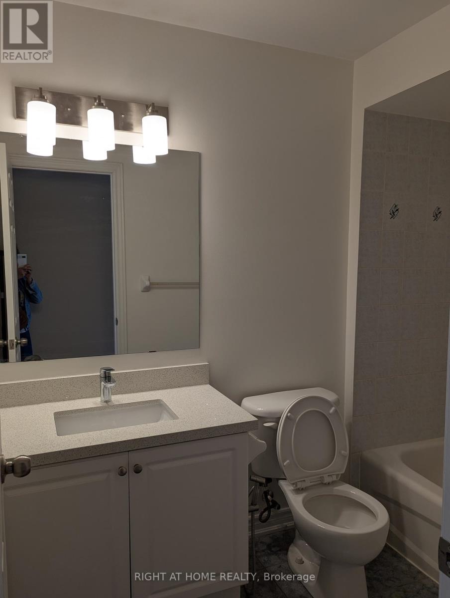 3102 Cabano Crescent, Mississauga, Ontario  L5M 0C4 - Photo 16 - W12933576