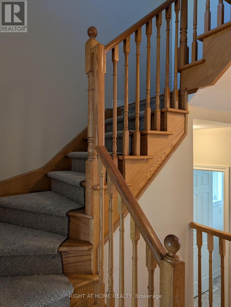 3102 Cabano Crescent, Mississauga, Ontario  L5M 0C4 - Photo 2 - W12933576