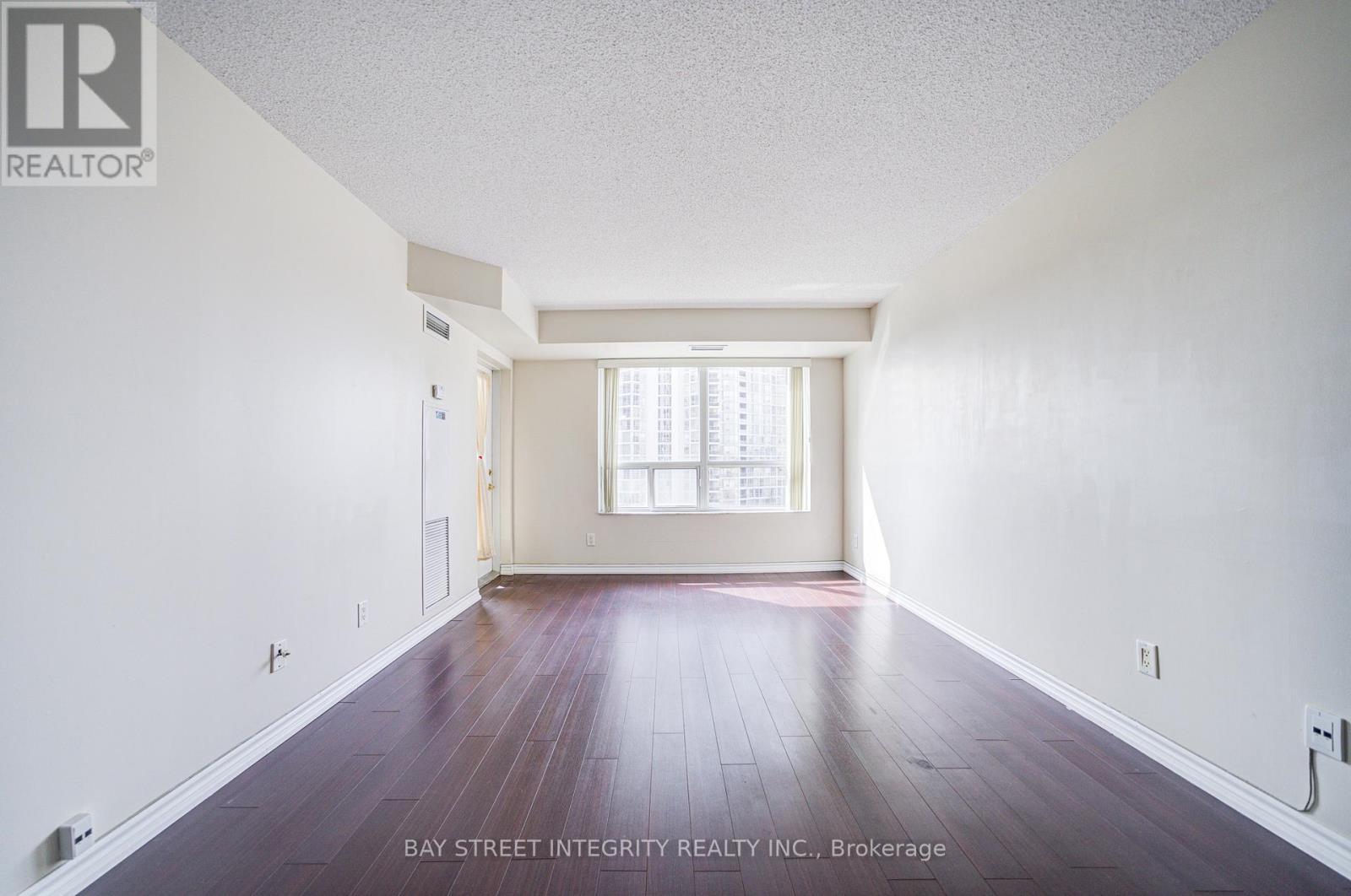 820 - 25 Kingsbridge Garden Circle, Mississauga, Ontario  L5R 4B1 - Photo 14 - W12933596