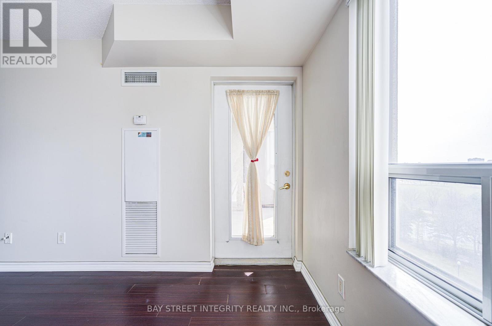 820 - 25 Kingsbridge Garden Circle, Mississauga, Ontario  L5R 4B1 - Photo 17 - W12933596