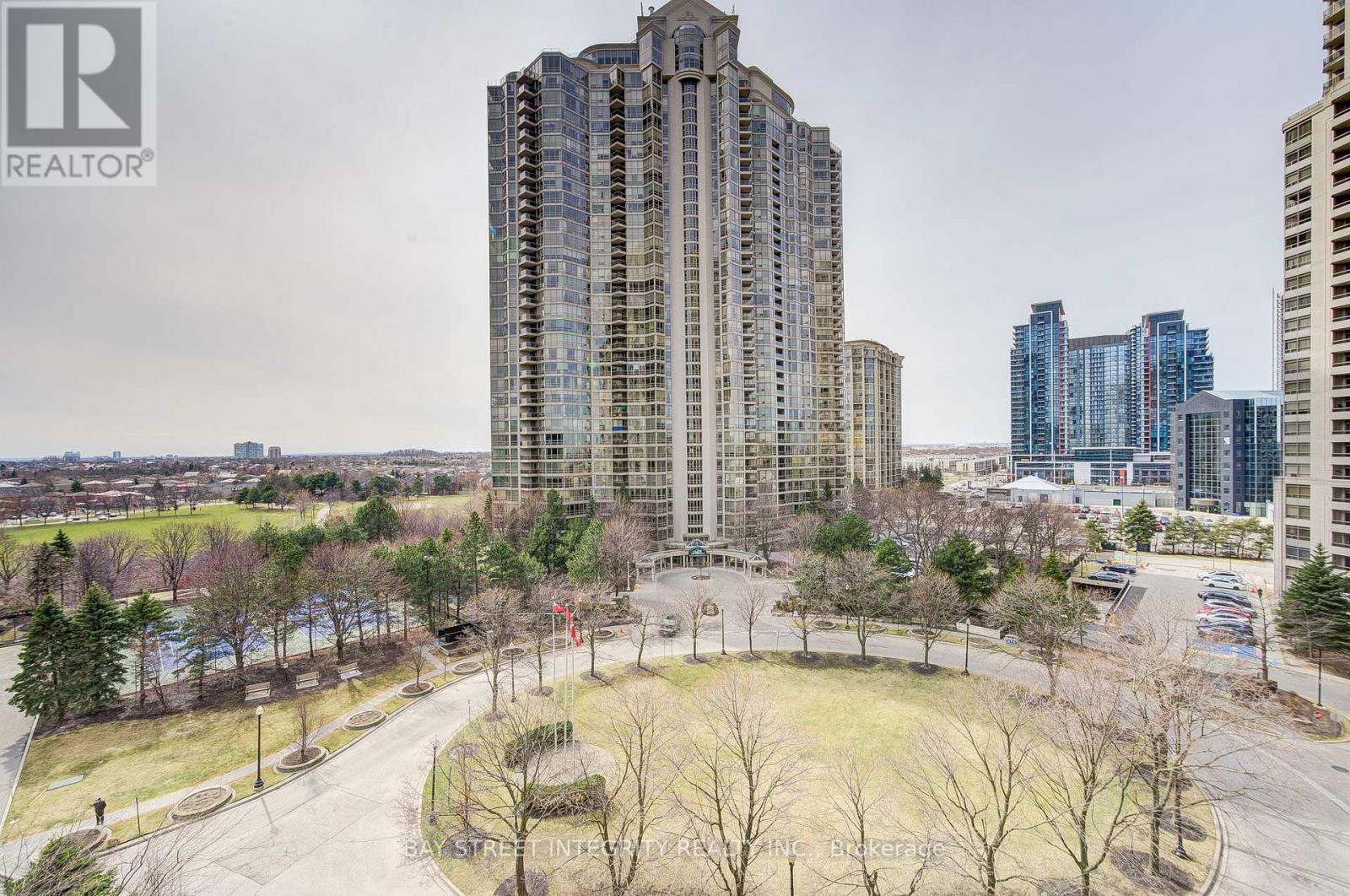 820 - 25 Kingsbridge Garden Circle, Mississauga, Ontario  L5R 4B1 - Photo 33 - W12933596