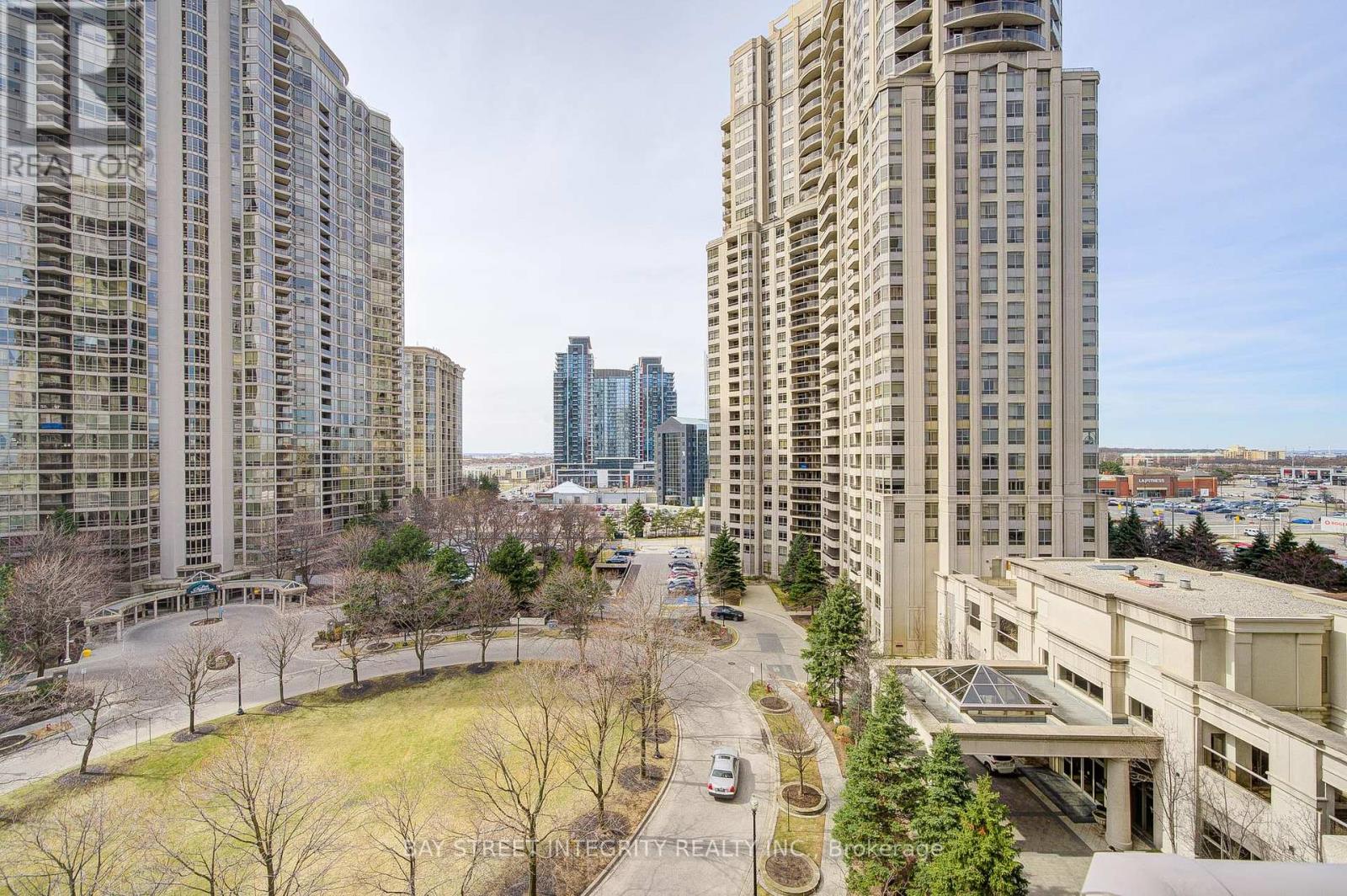 820 - 25 Kingsbridge Garden Circle, Mississauga, Ontario  L5R 4B1 - Photo 35 - W12933596