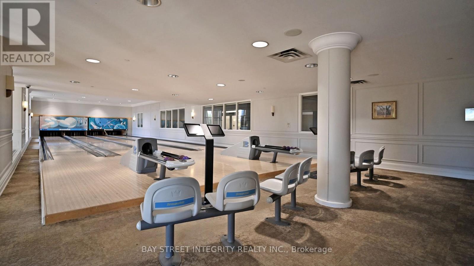 820 - 25 Kingsbridge Garden Circle, Mississauga, Ontario  L5R 4B1 - Photo 37 - W12933596