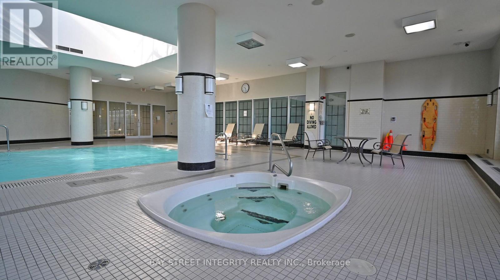 820 - 25 Kingsbridge Garden Circle, Mississauga, Ontario  L5R 4B1 - Photo 42 - W12933596