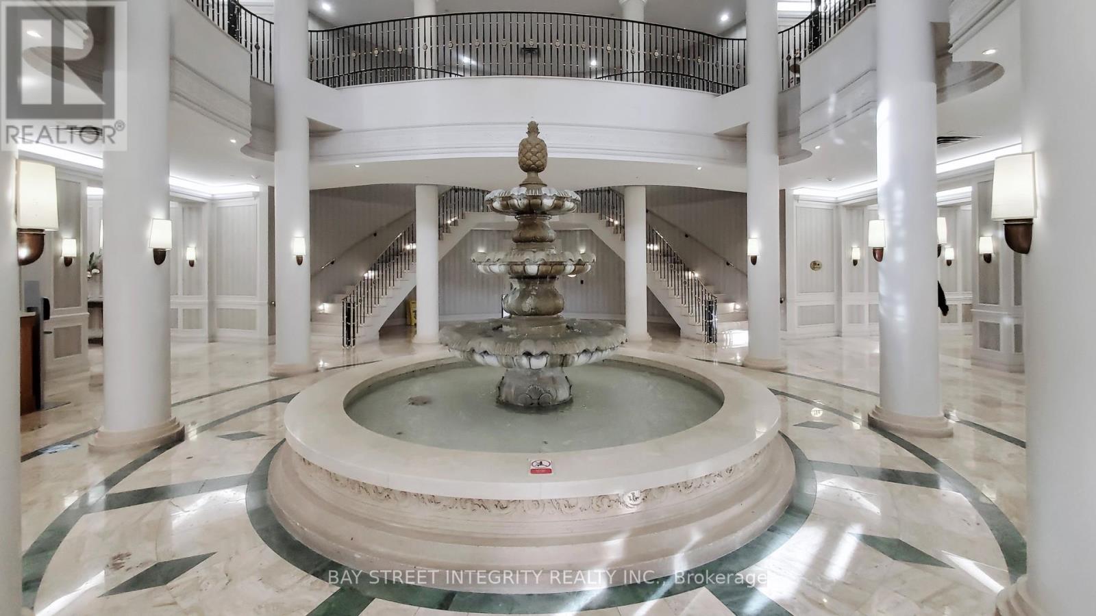 820 - 25 Kingsbridge Garden Circle, Mississauga, Ontario  L5R 4B1 - Photo 6 - W12933596