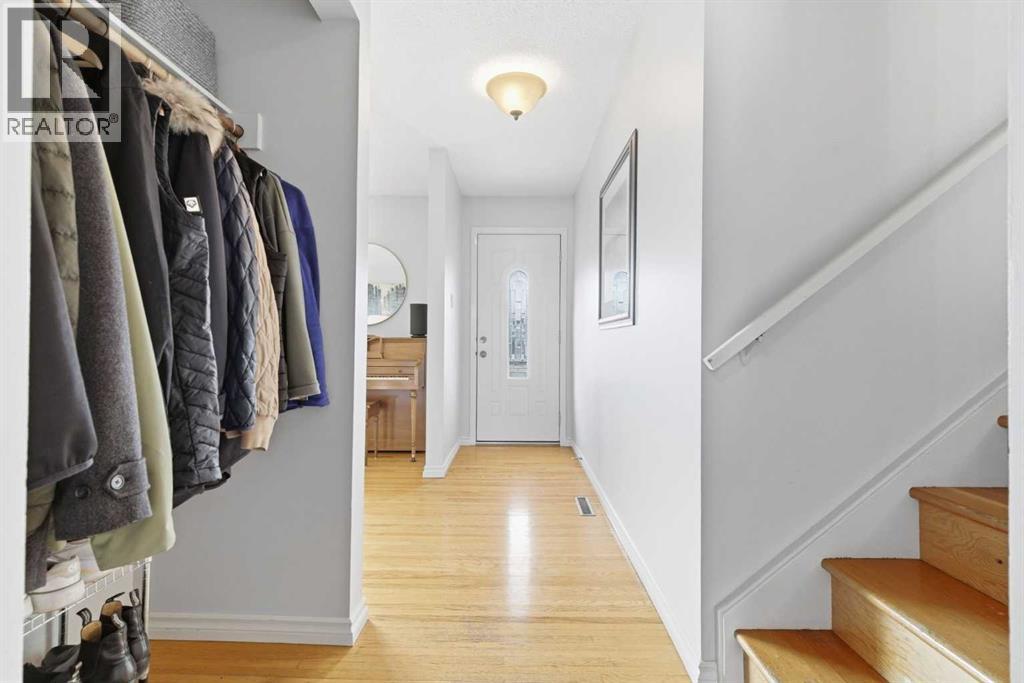 9852 Athens Road SE, Calgary, Alberta  T2J 1B9 - Photo 19 - A2295694