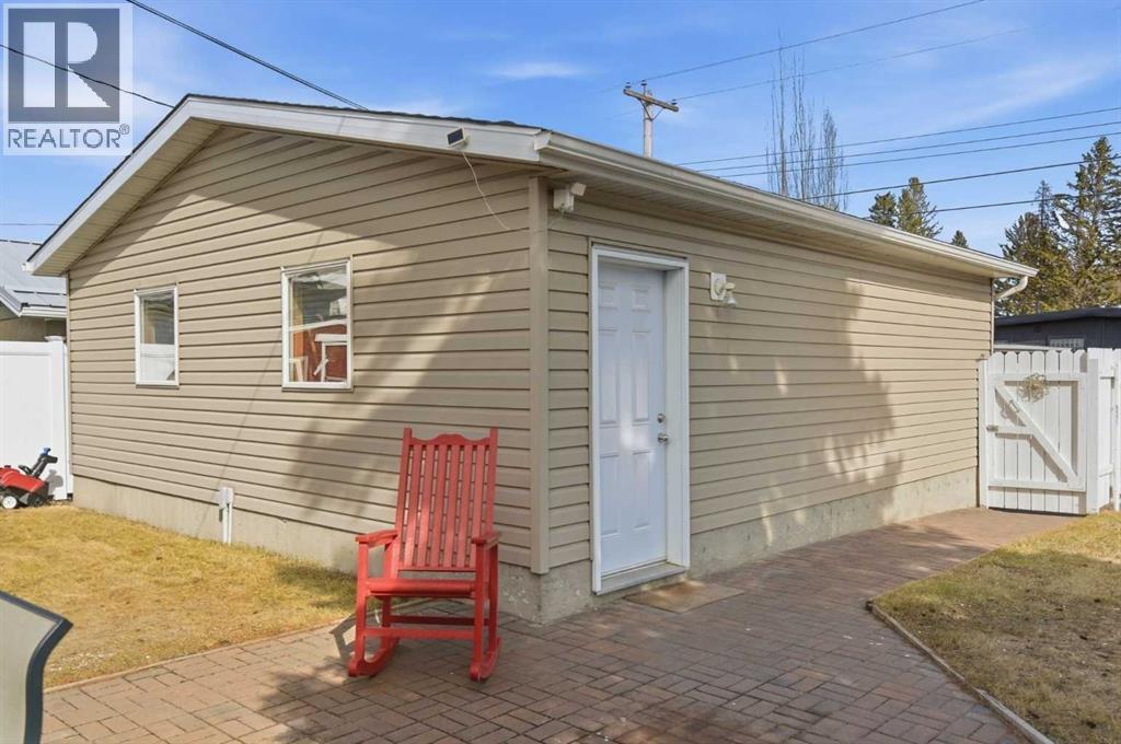 9852 Athens Road SE, Calgary, Alberta  T2J 1B9 - Photo 41 - A2295694