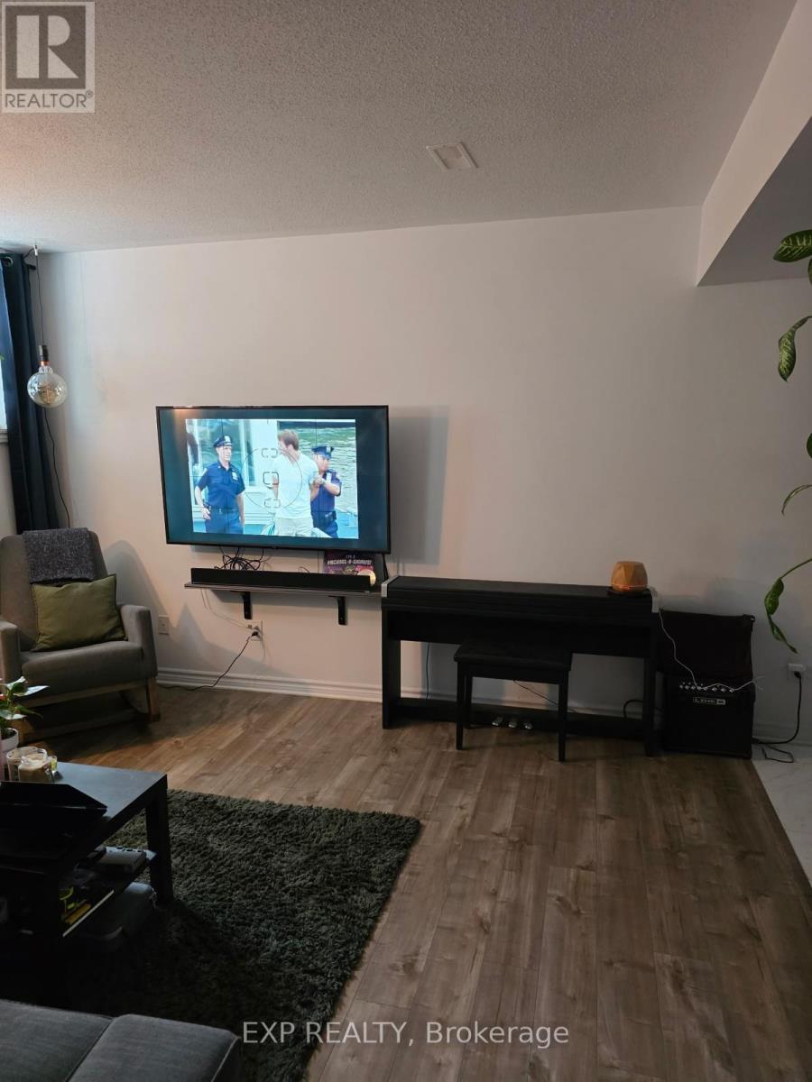 B - 159 Minikan Street, Ottawa, Ontario  K1X 0E5 - Photo 6 - X12933602