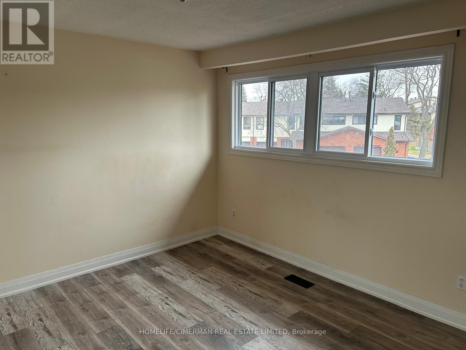 46 - 46 Foster Crescent, Brampton, Ontario  L6V 3M7 - Photo 11 - W12777752