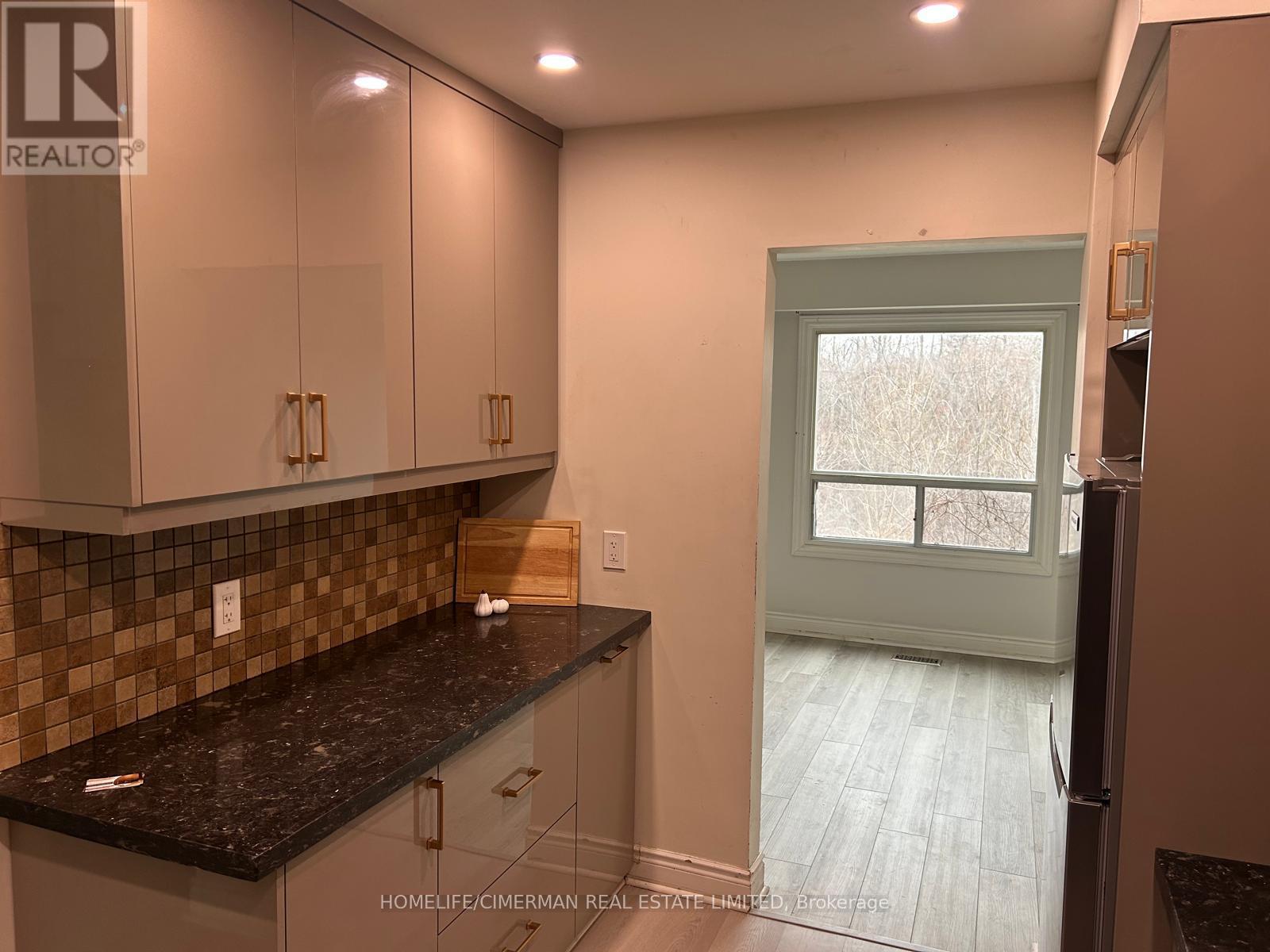 46 - 46 Foster Crescent, Brampton, Ontario  L6V 3M7 - Photo 4 - W12777752