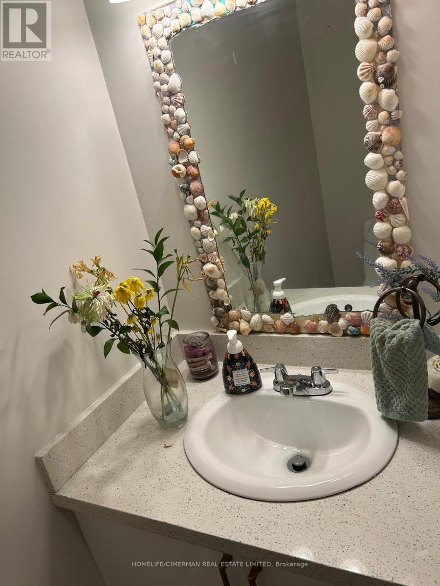 46 - 46 Foster Crescent, Brampton, Ontario  L6V 3M7 - Photo 9 - W12777752